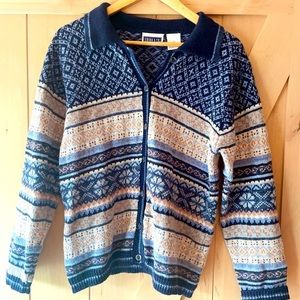 Vintage Erika & co collared button up patterned knitted sweater large